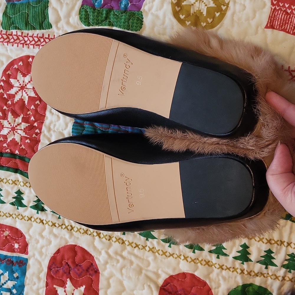 Vertundy Fur Mules 🖤 - Picture 10 of 16